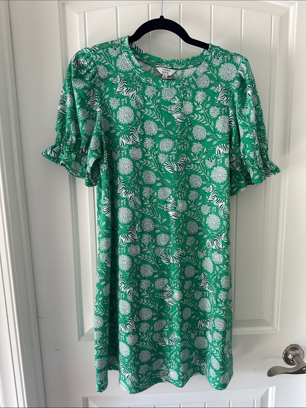crown & ivy Green Floral and Zebra Print Midi Dress